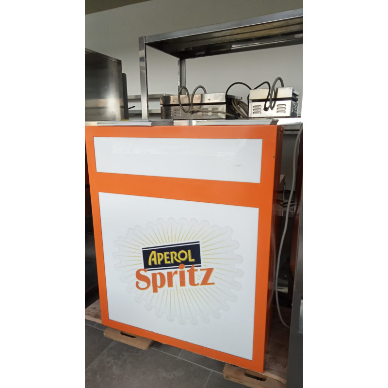 Banco bar,cocktail, aperitivi Aperol Spritz