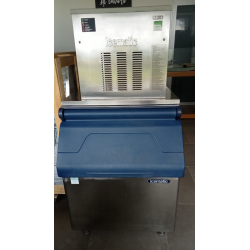 Fabbricatore produttore di ghiaccio Icematic F200w con deposito MG 205