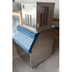 Fabbricatore produttore di ghiaccio Icematic F200w con deposito MG 205